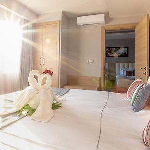 Suite met Twee Slaapkamers en een King Size Bed